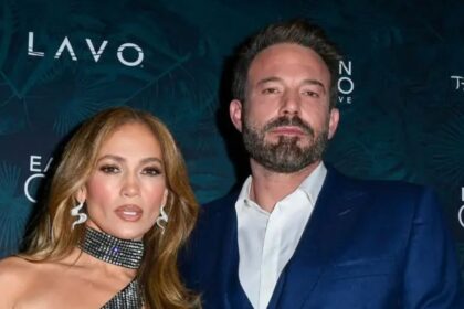 Former couple Jennifer Lopez and Ben Affleck ( Credits: Instagram|@lovebennifer)