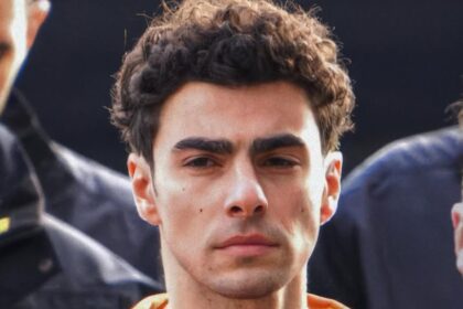 Luigi Mangione ( Instagram|@luigi.frm.fiji)