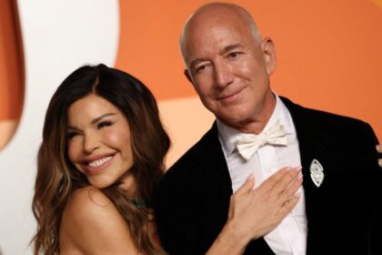 Jeff Bezos and Lauren Sánchez at Vanity Fair Oscars Party