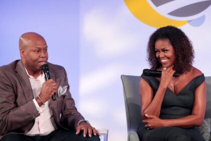 Michelle Obama With Her Brother Craig Robinson.
