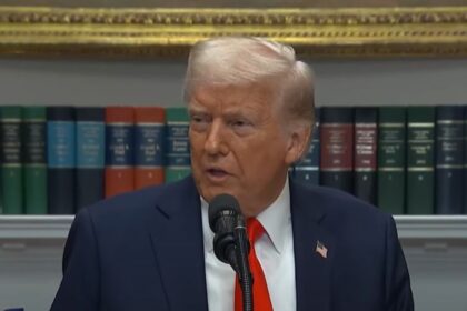 Canadians begin protesting against Donald Trump