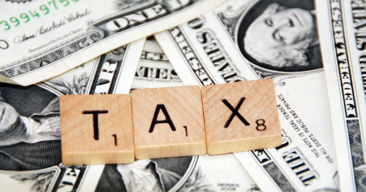 Know what happens if you don't file your taxes on time